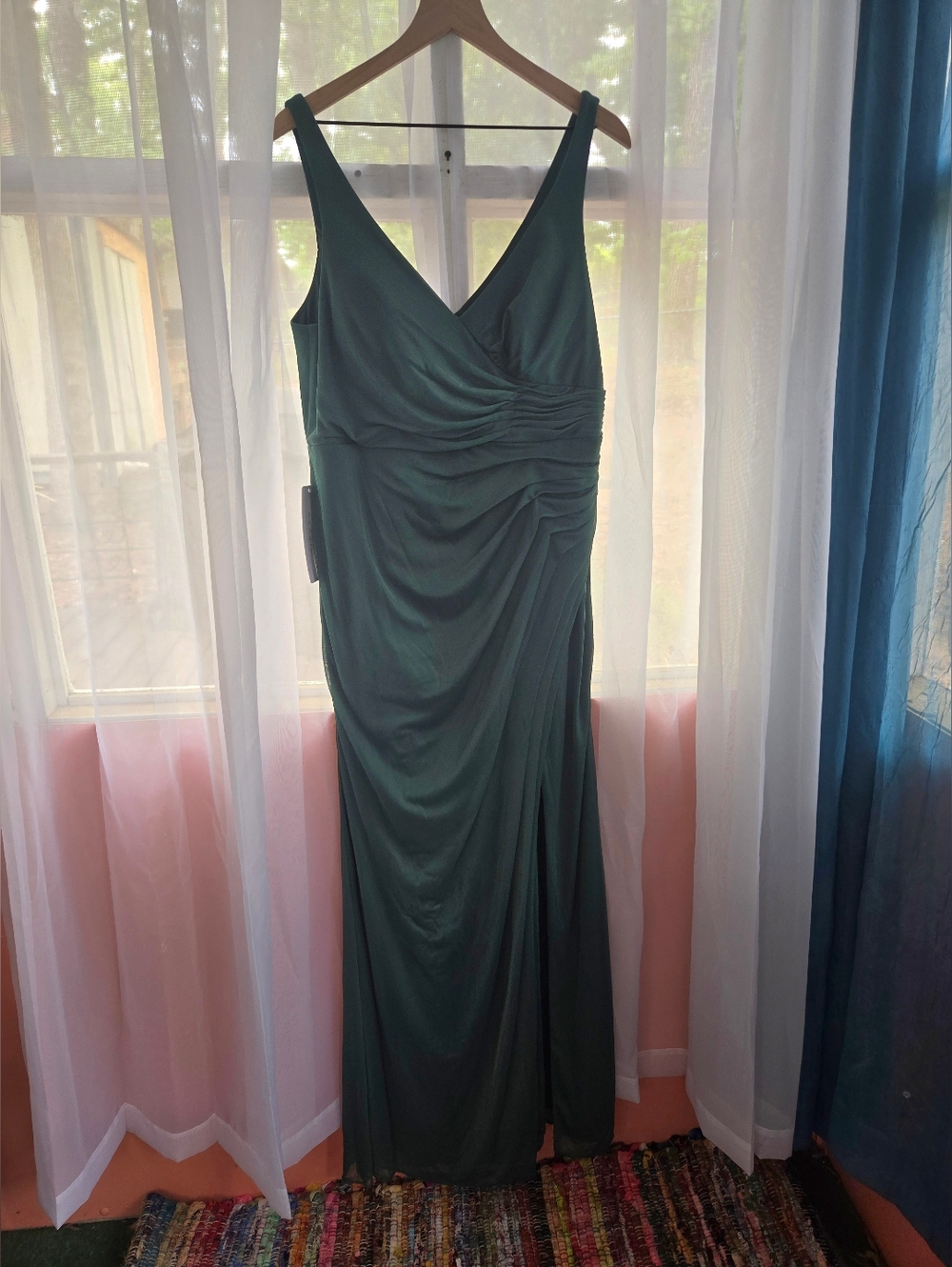 Azazie Emerald Green Sleeveless V-Neck Maxi Dress